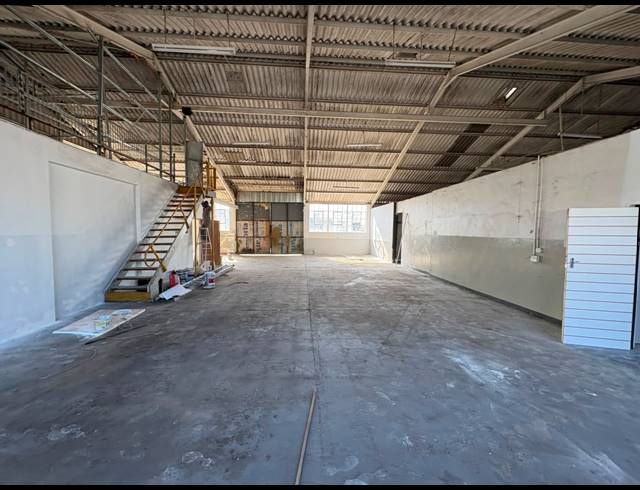 375M² WAREHOUSE TO LET IN ONVERWACHT